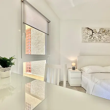 Torres De Yomely - Y4g * 美洲海滩